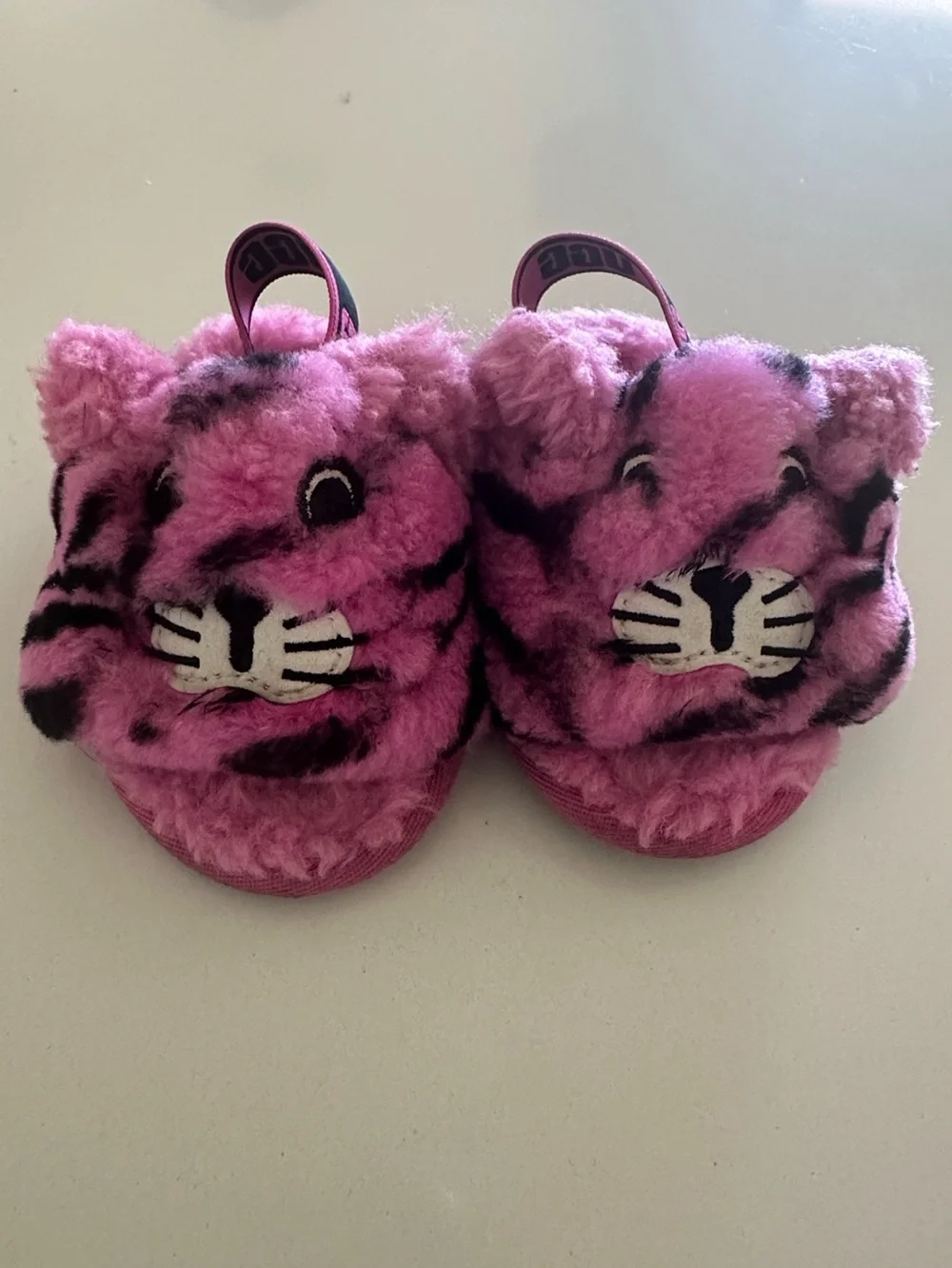 UGG Fluff Yeah Slides Toddler Size 7 Tiger Stuffie Pink Black